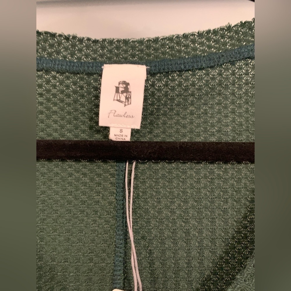NWT, Flawless, Forest Green Waffle V-Neck T with Drop Sleeves, Size Small - Picture 3 of 7